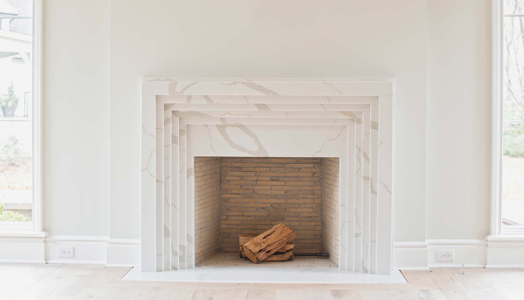 Omore Showhouse stacked fireplace